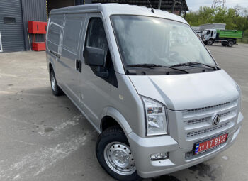 Отгрузили новым владельцам минивэн Dongfeng C35